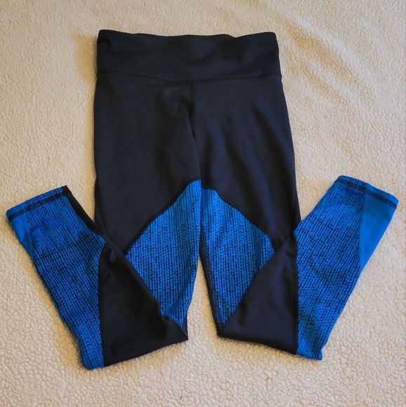 Under Armour women's black & blue  cold weather leggings w/hidden pocket. Sz: S - Picture 5 of 6
